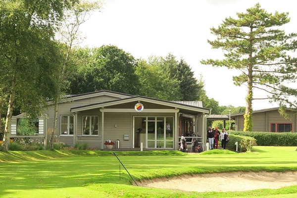 Neubauten Holle Paulsen, Wyker Golfplatz